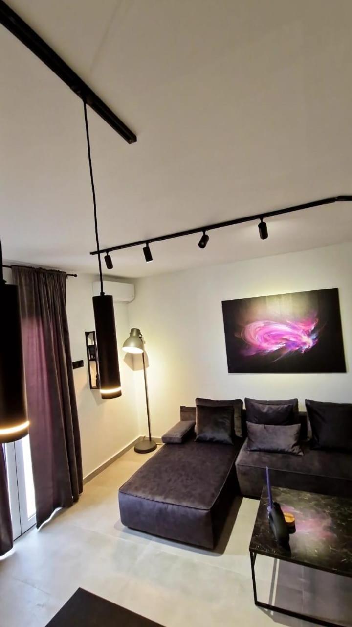 Apartamento Essel Noir - A Hidden Gem With A Magnificent Acropolis View Atenas Exterior foto