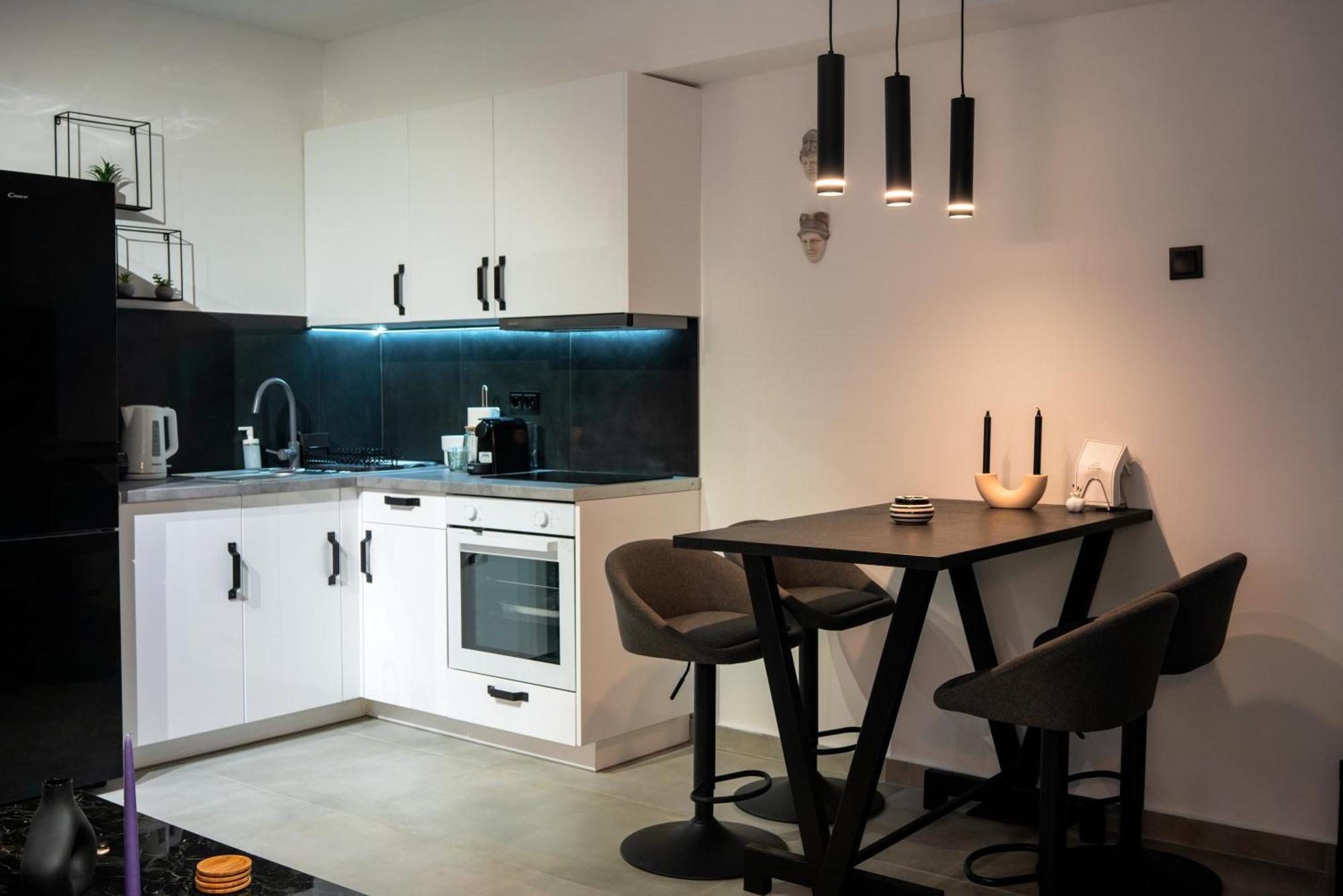 Apartamento Essel Noir - A Hidden Gem With A Magnificent Acropolis View Atenas Exterior foto