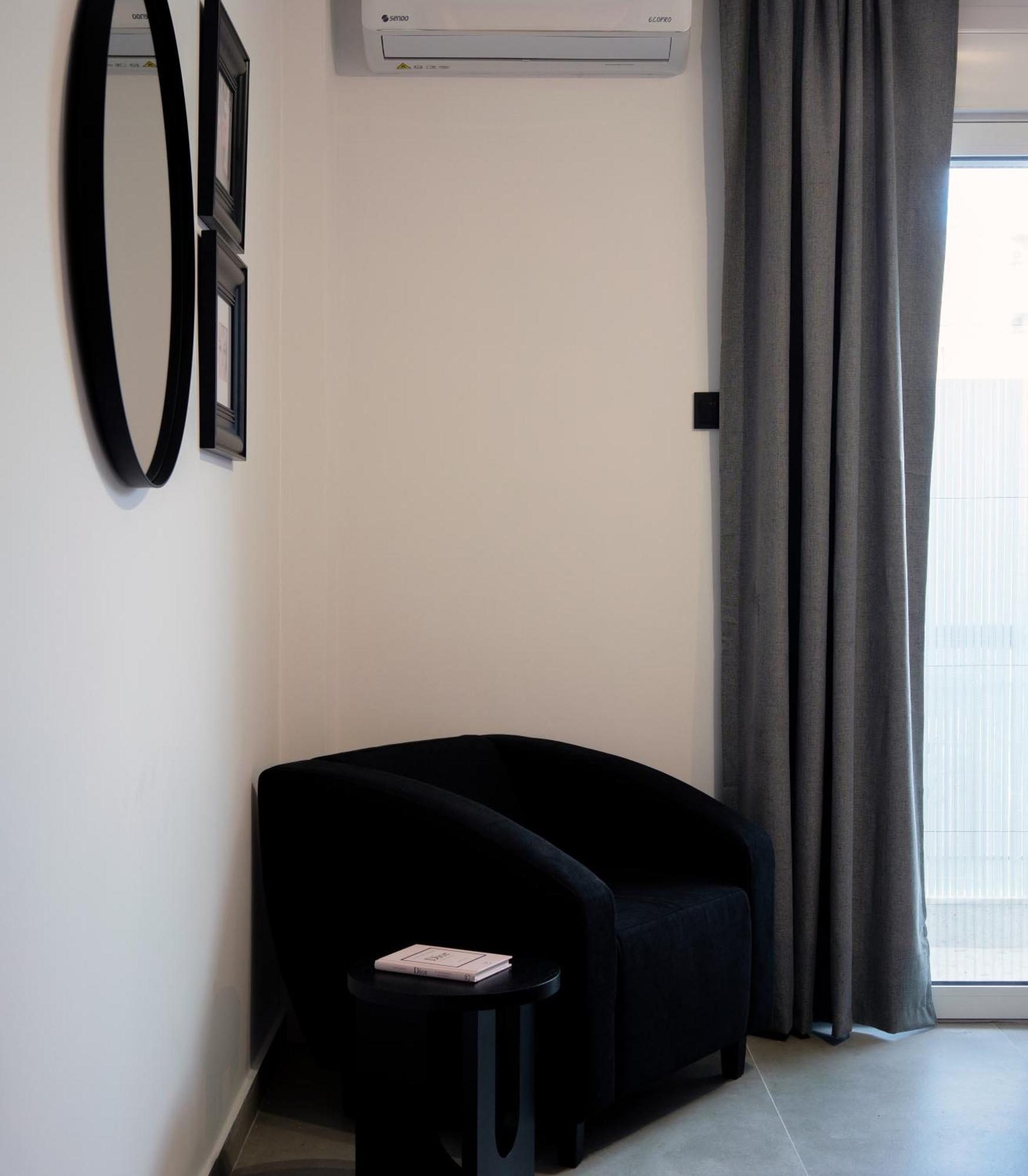 Apartamento Essel Noir - A Hidden Gem With A Magnificent Acropolis View Atenas Exterior foto